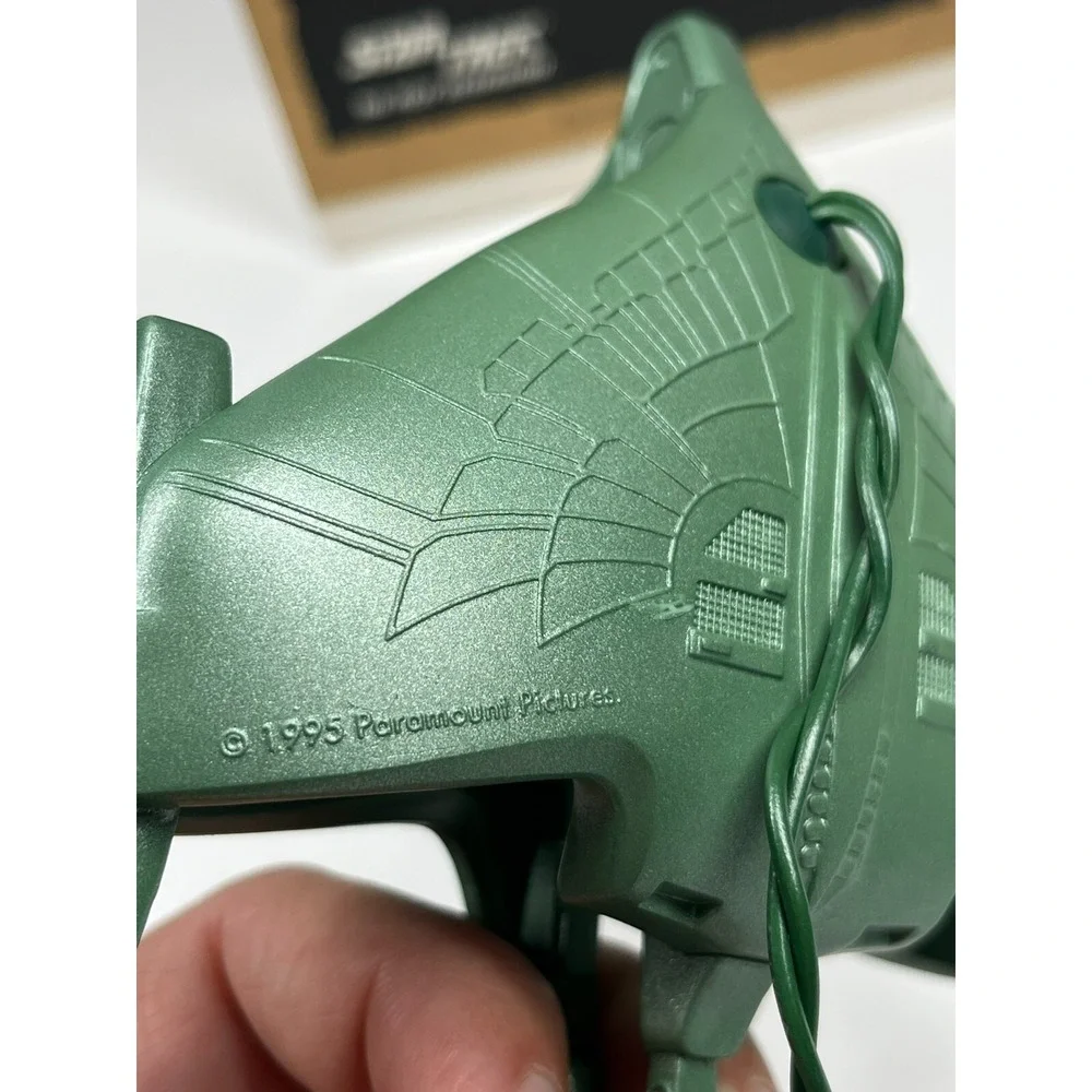 Hallmark Keepsake Ornament Vintage 1995‎ Star Trek Romulan Warbird
